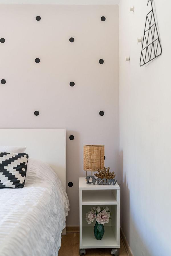 Stay U-Nique Studio Apartment In Orasac Buitenkant foto