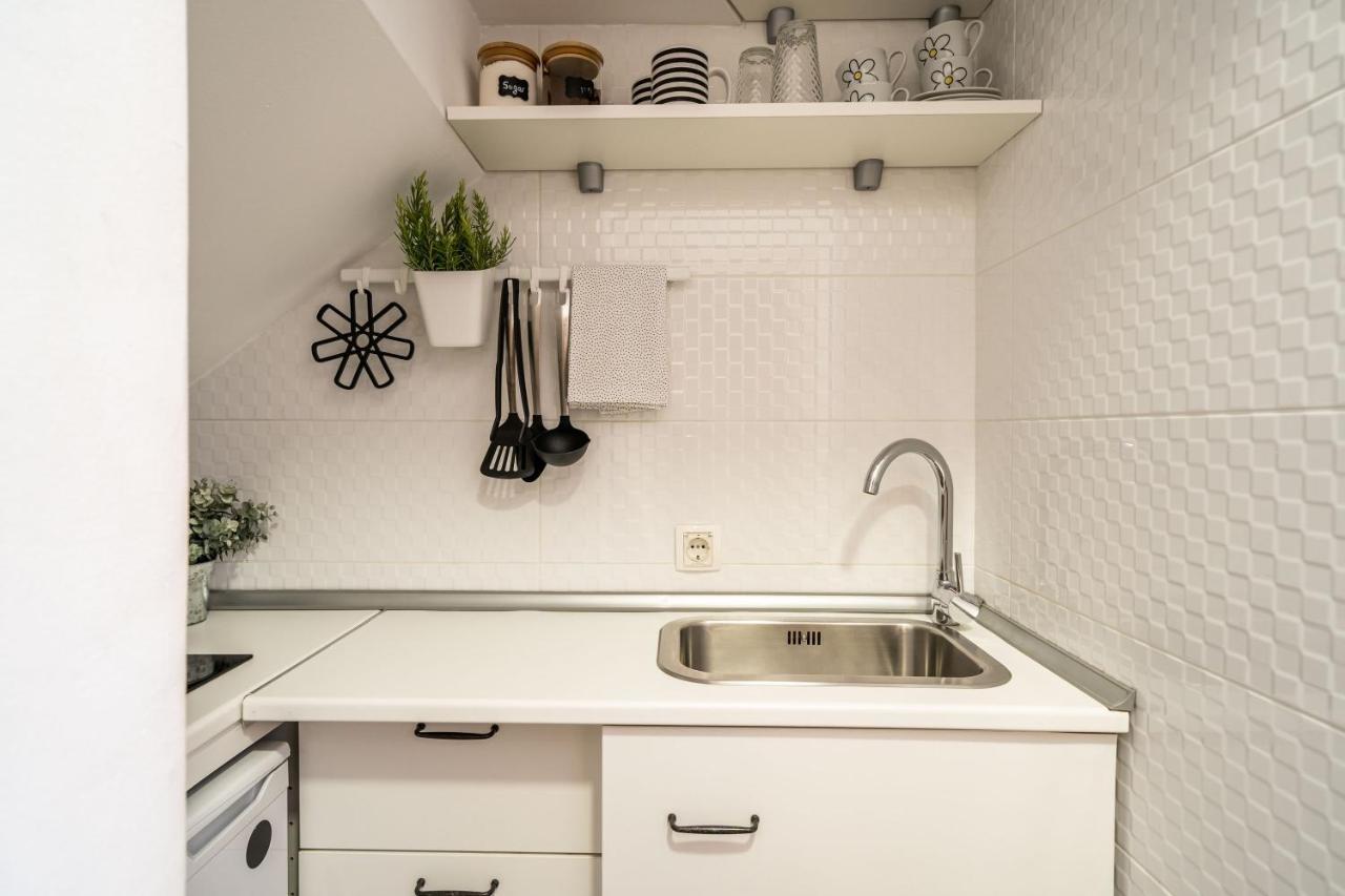 Stay U-Nique Studio Apartment In Orasac Buitenkant foto